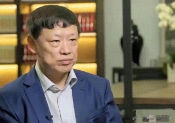 金多多配资 胡锡进剑指董明珠, 批其"海归间谍"背后的认知短板