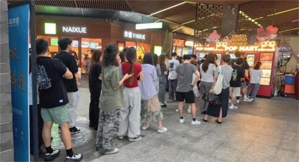 股牛网 Labubu如何成为一代顶流 从玩偶到文化符号的跃迁